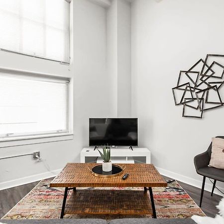 Modern Downtown Apartment 2Br 2Ba By Cozysuites Indianapolis Esterno foto