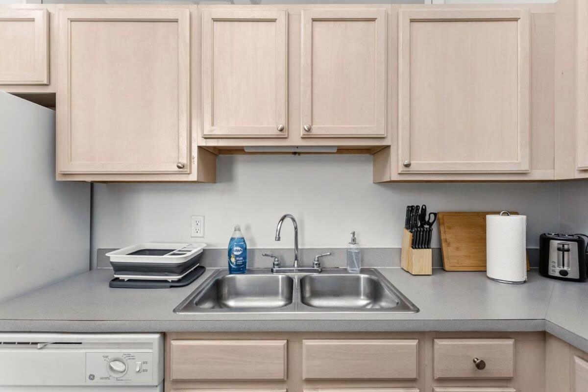 Modern Downtown Apartment 2Br 2Ba By Cozysuites Indianapolis Esterno foto