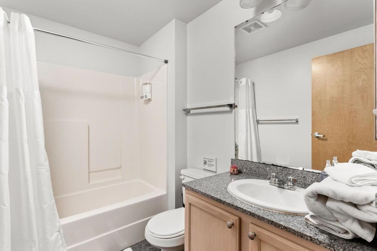 Modern Downtown Apartment 2Br 2Ba By Cozysuites Indianapolis Esterno foto